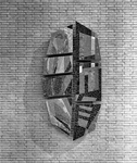 87247 Afbeelding van het, door Th. Schabbing in 1964 vervaardigde, tegelmozaïek Anne Frank, op de kopgevel van de Anne ...